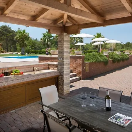In With Sea View, Terrace, Air Conditioning, Wi-fi *