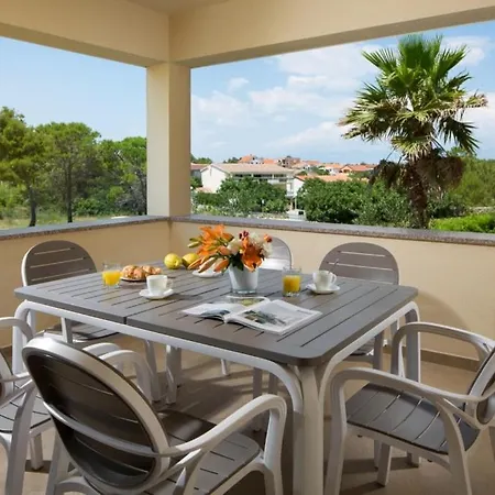 In With Sea View, Terrace, Air Conditioning, Wi-fi Apartmán Vir